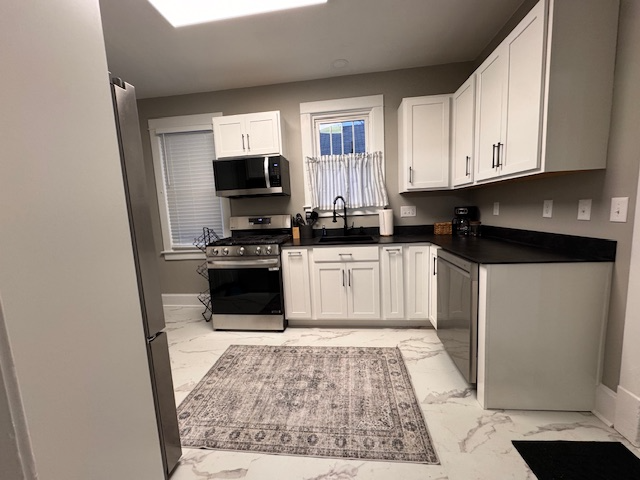 1319 Valley View Ave - Photo 7 of 20