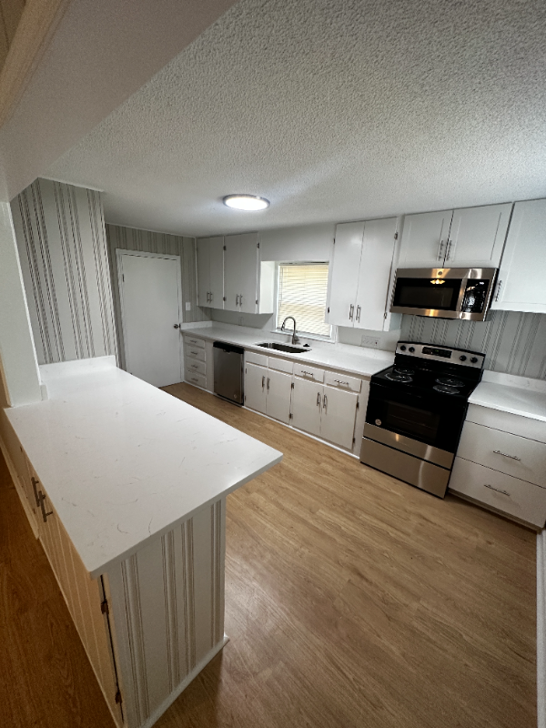 6328 Robinhood Rd - Photo 3 of 13