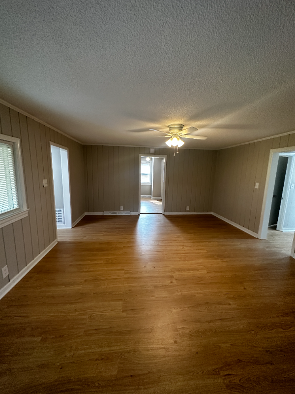 6328 Robinhood Rd - Photo 7 of 13