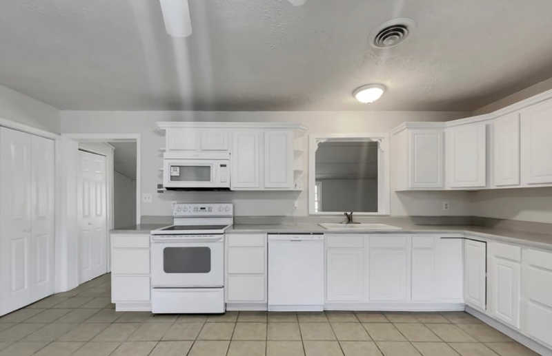 225 Griffin Park Rd #A1 - Photo 3 of 8