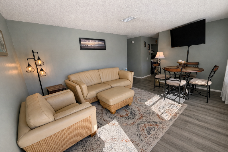 4705 19th St W #4705 - Photo 2 of 10