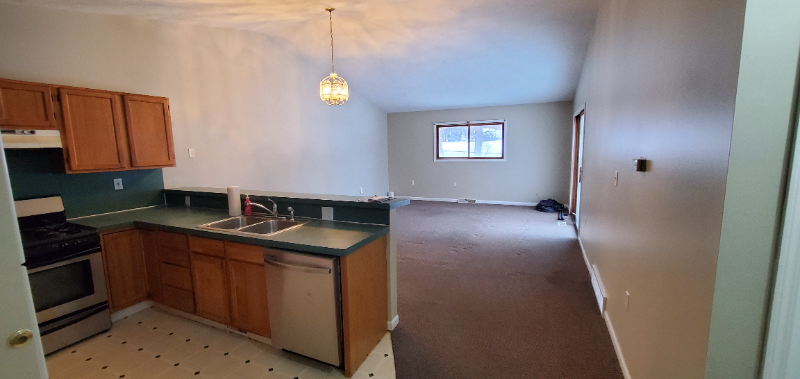 3613 Newcastle Dr Se #B - Photo 2 of 12