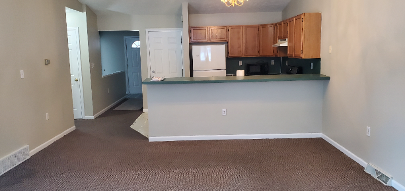 3613 Newcastle Dr Se #B - Photo 3 of 12