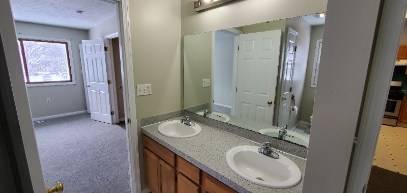 3613 Newcastle Dr Se #B - Photo 7 of 12