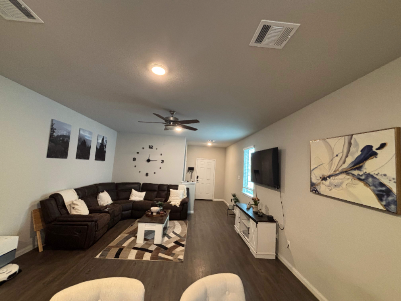 14031 Chinook Dr - Photo 3 of 20