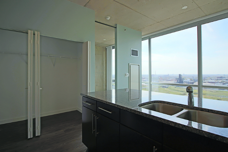 1411 S Wabash Ave - Photo 4 of 16