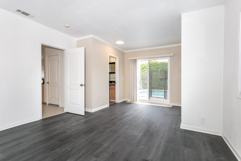 326 N Naomi St - Photo 6 of 11