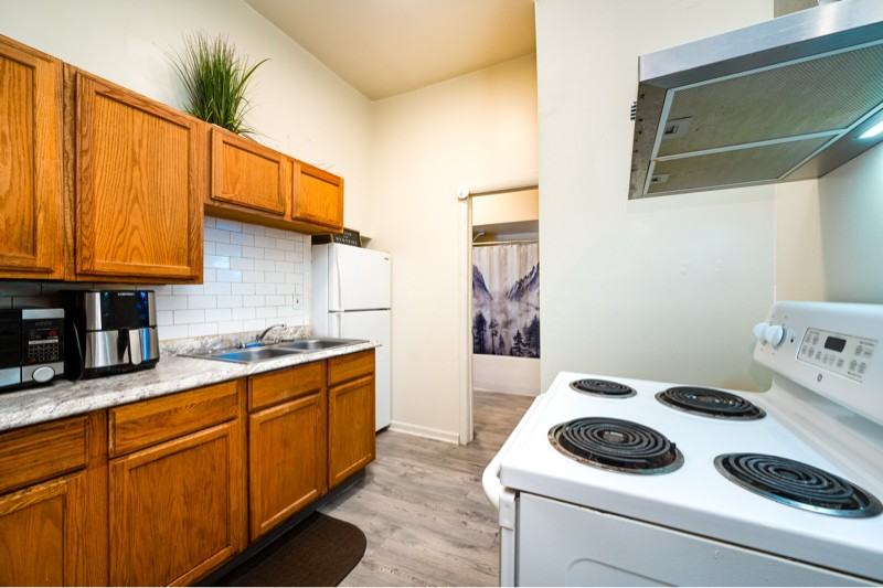 612 W Market St #1stFLFRONT - Photo 7 of 20