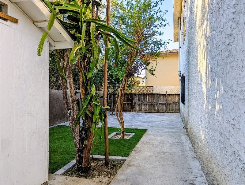 927 Freeman Ave - Photo 5 of 15