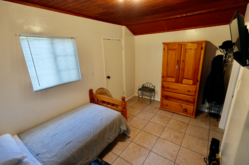 1866 El Sereno Ave - Photo 3 of 16