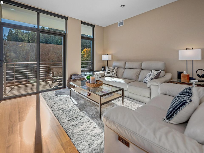 2351 Nw Westover Rd - Photo 2 of 15