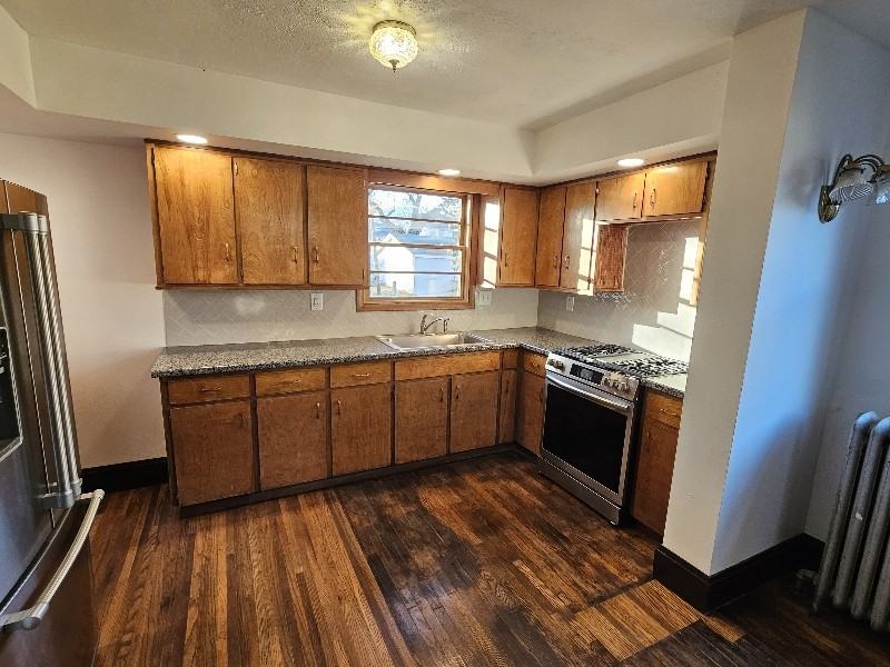 1926 7th St - Photo 2 of 20