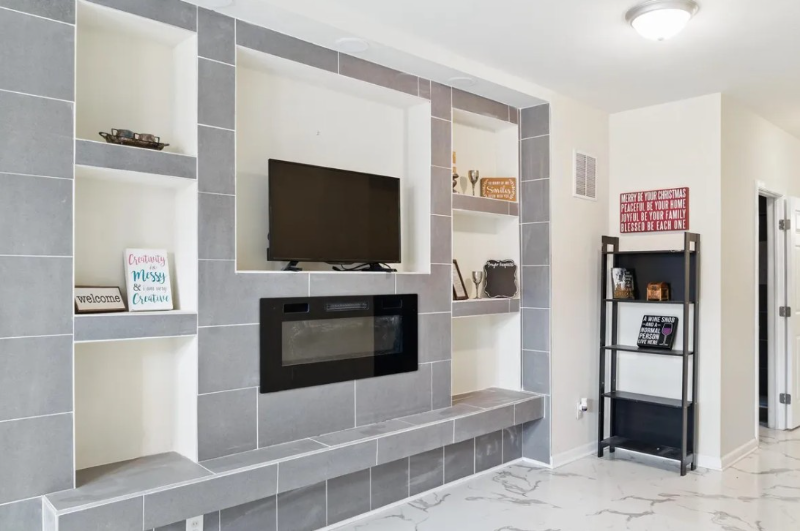 1414 E Oliver St - Photo 2 of 9