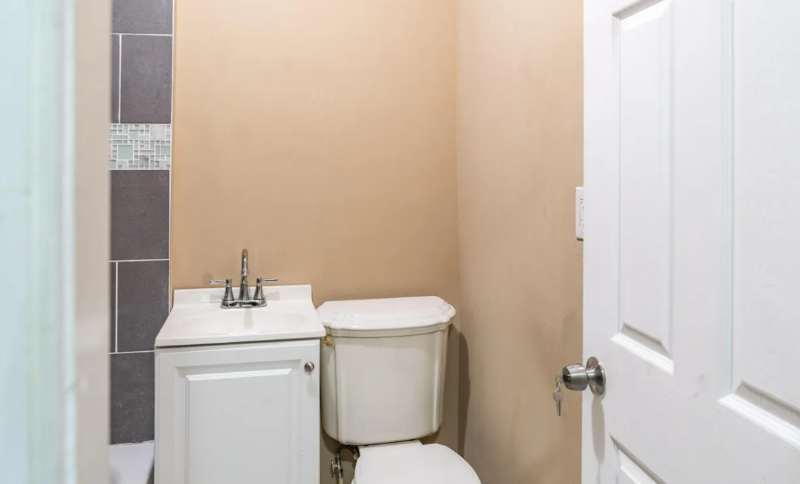 1414 E Oliver St - Photo 4 of 9