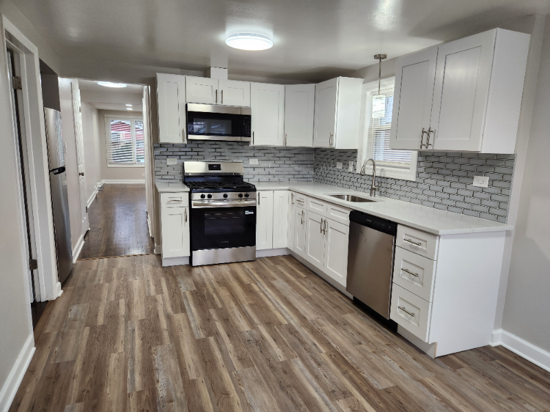 14226 Ingleside Ave - Photo 2 of 13