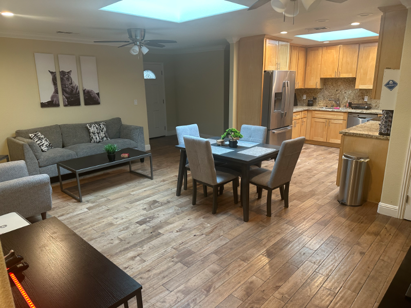 648 Arrowhead Dr - Photo 4 of 9