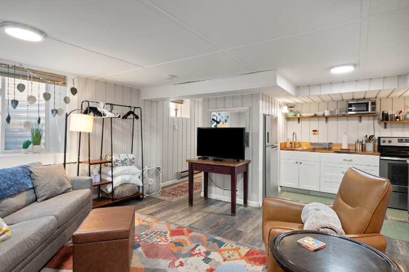 540 E Pine St #B - Photo 5 of 16