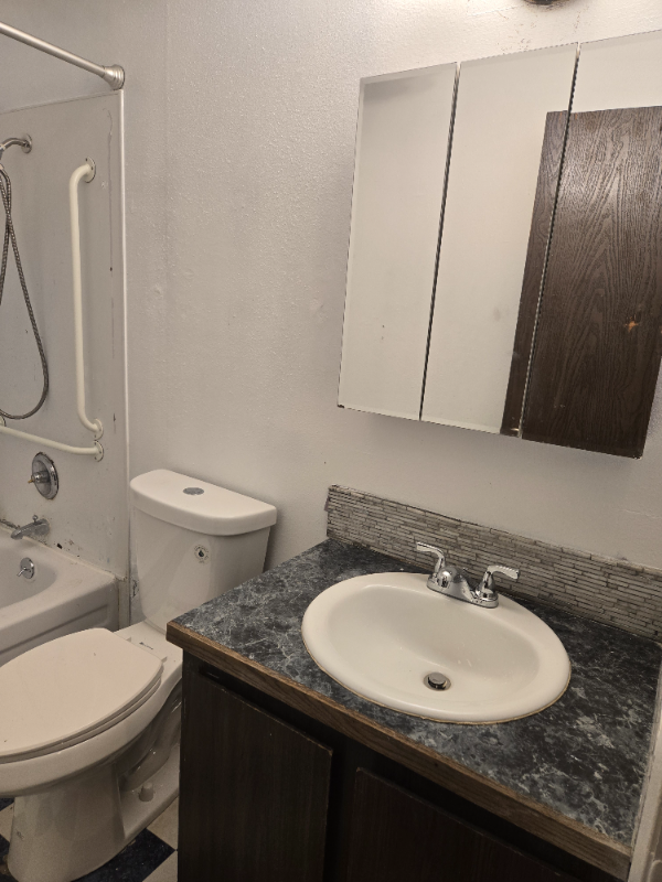 3311 E 21st St #1 - Photo 3 of 7