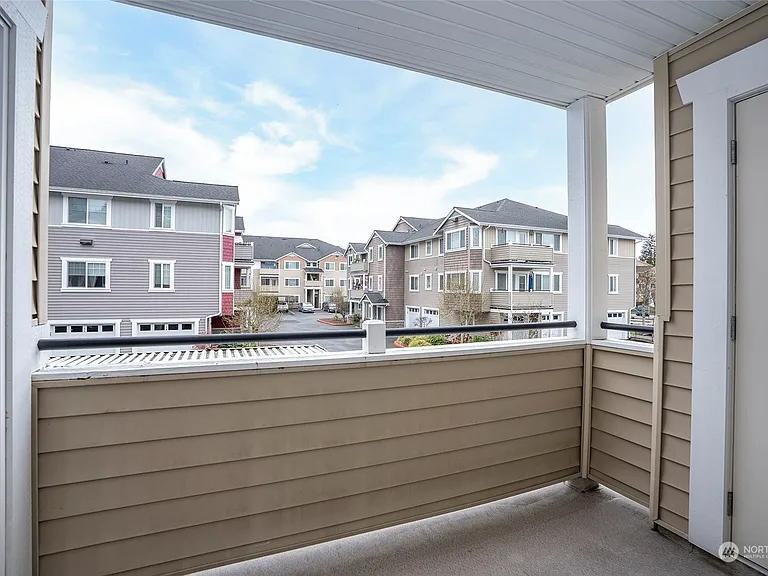 13405 97th Ave E #206 - Photo 5 of 19