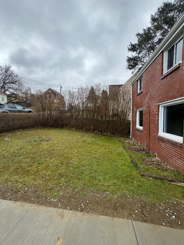 416 Oak St - Photo 2 of 20