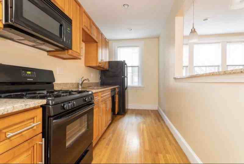 136 Highland Ave - Photo 2 of 6