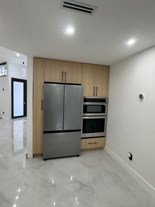 7330 Nw 35th Ct - Photo 2 of 3