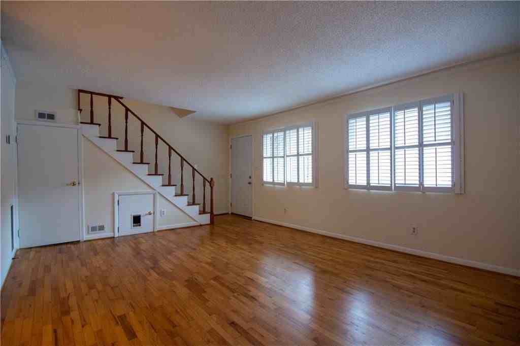 1612 Briarcliff Rd Ne ##7 - Photo 4 of 33