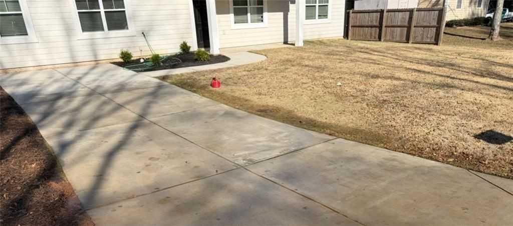 1151 Pontiac Cir - Photo 3 of 25