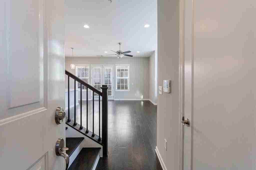 225 Britten Pass - Photo 3 of 38