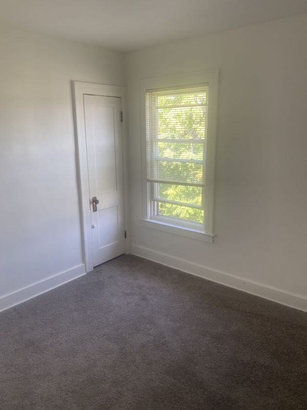 14069 Saratoga St - Photo 7 of 11