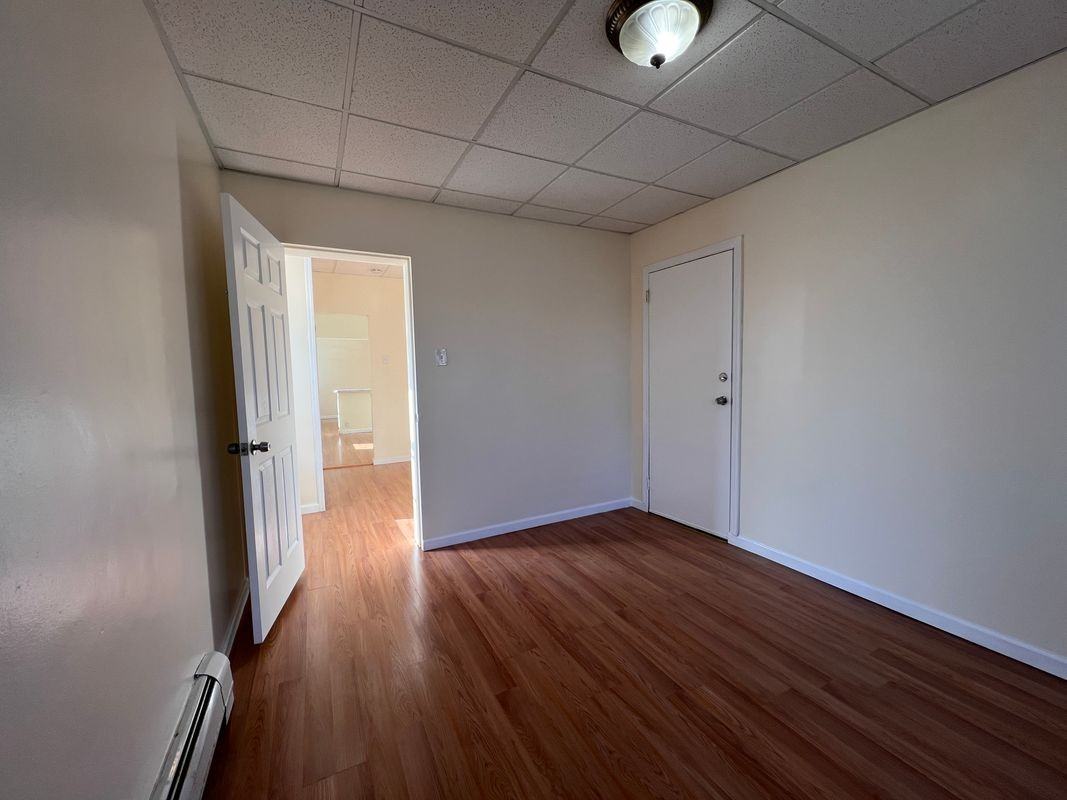 1101 43rd St ##1 - Photo 6 of 14