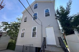 featured image of 409 41st St ##B3