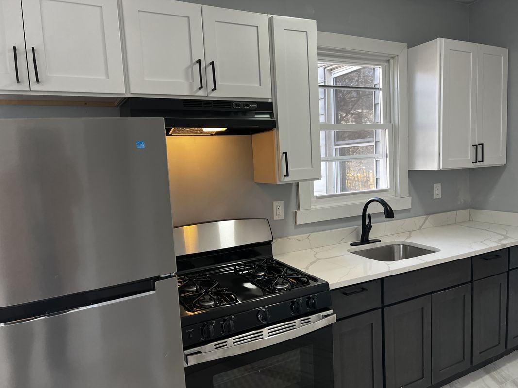 237239 S 7th St ##2r - Photo 3 of 17