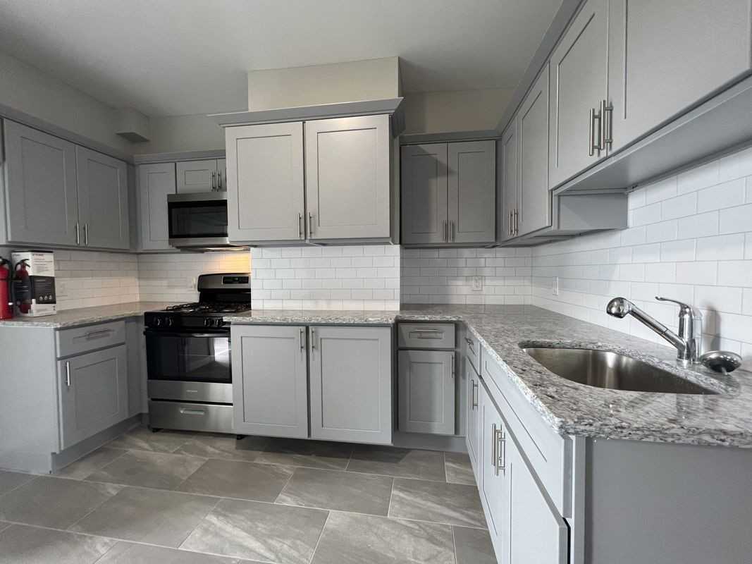 53 Hawkins St ##2 - Photo 4 of 18