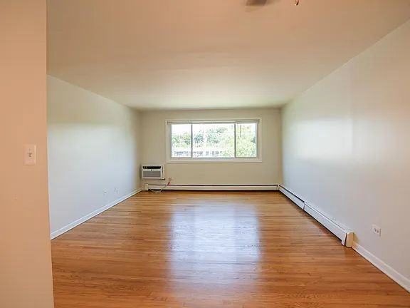 700 Mckinley Ave - Photo 2 of 17