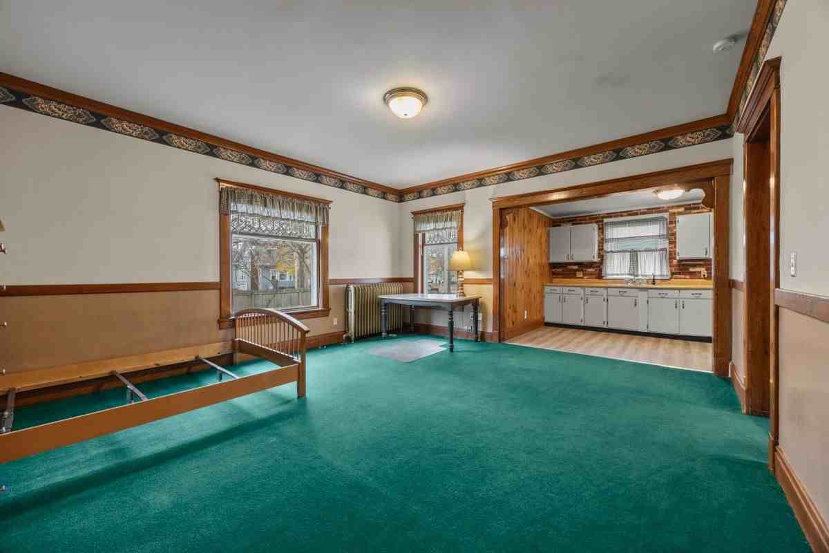 319 Wheatfield St - Photo 3 of 5