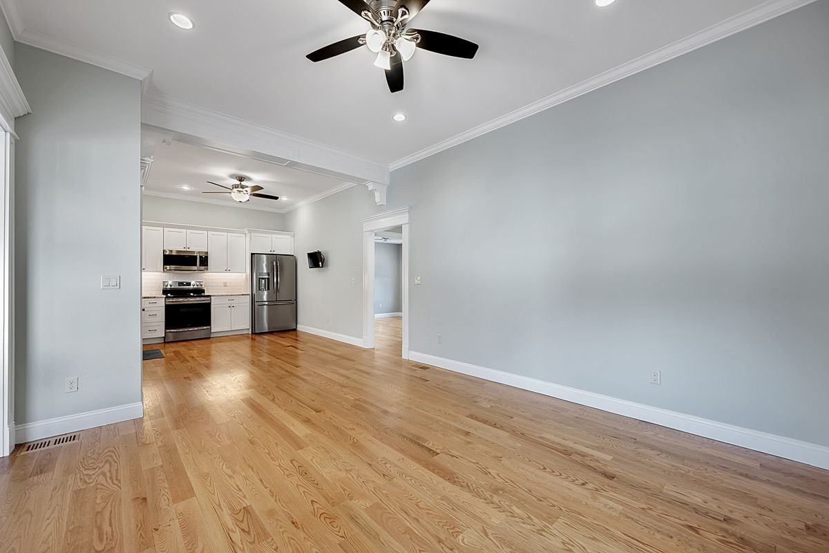 137 Knowles Ave - Photo 6 of 24