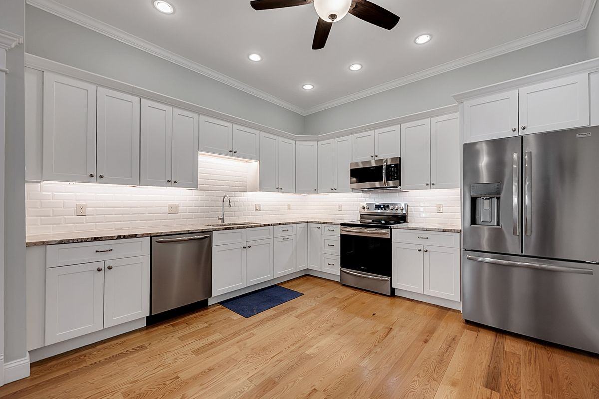 137 Knowles Ave - Photo 7 of 24