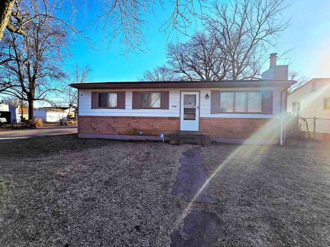 1200 Rhea Ave - Photo 5 of 17