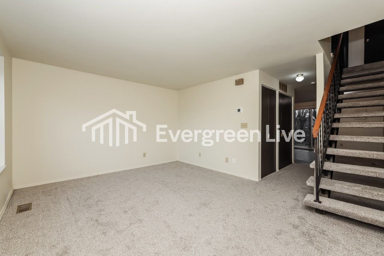 7532 Mount Whitney St - Photo 3 of 15