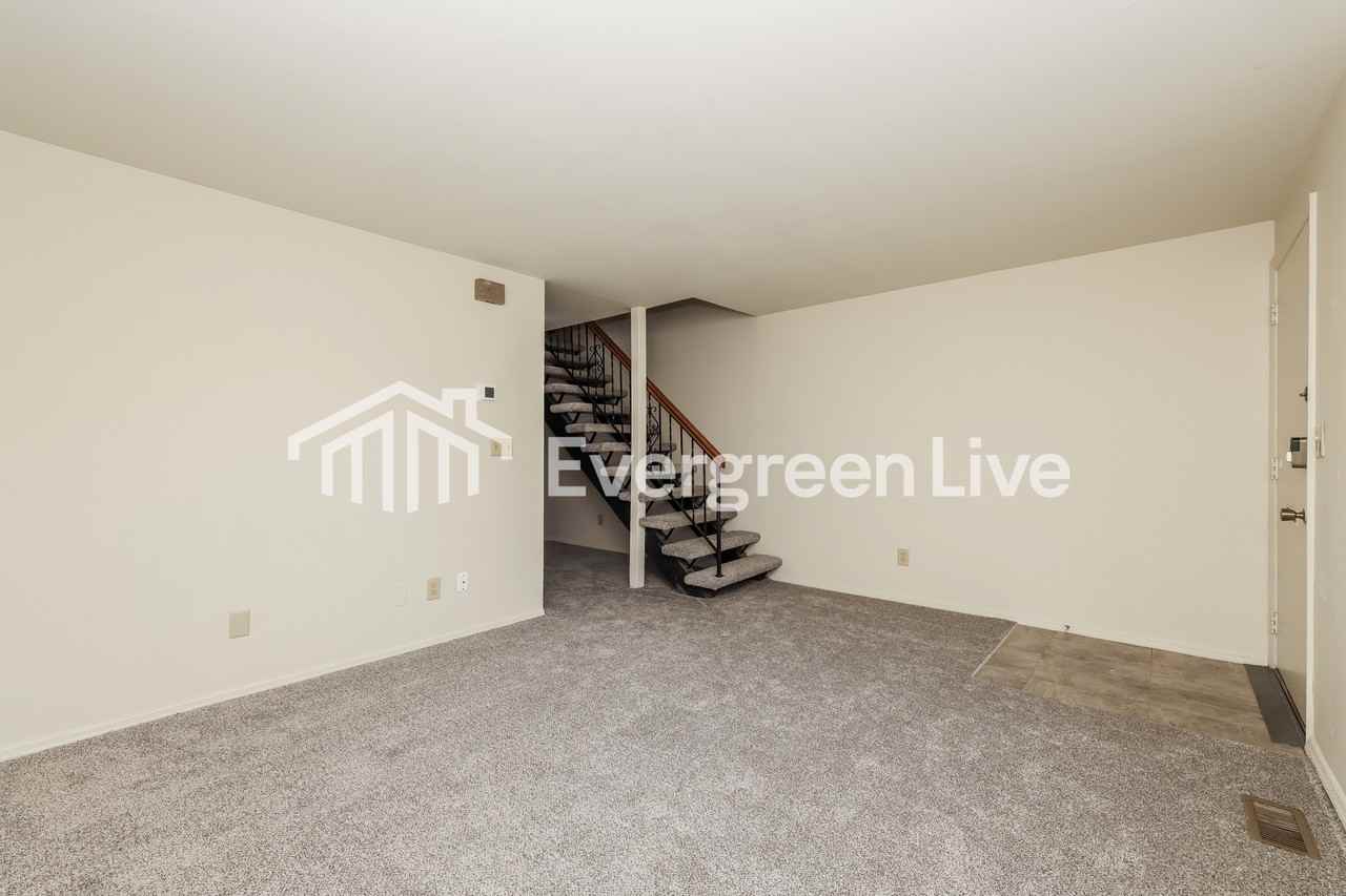 7532 Mount Whitney St - Photo 4 of 15