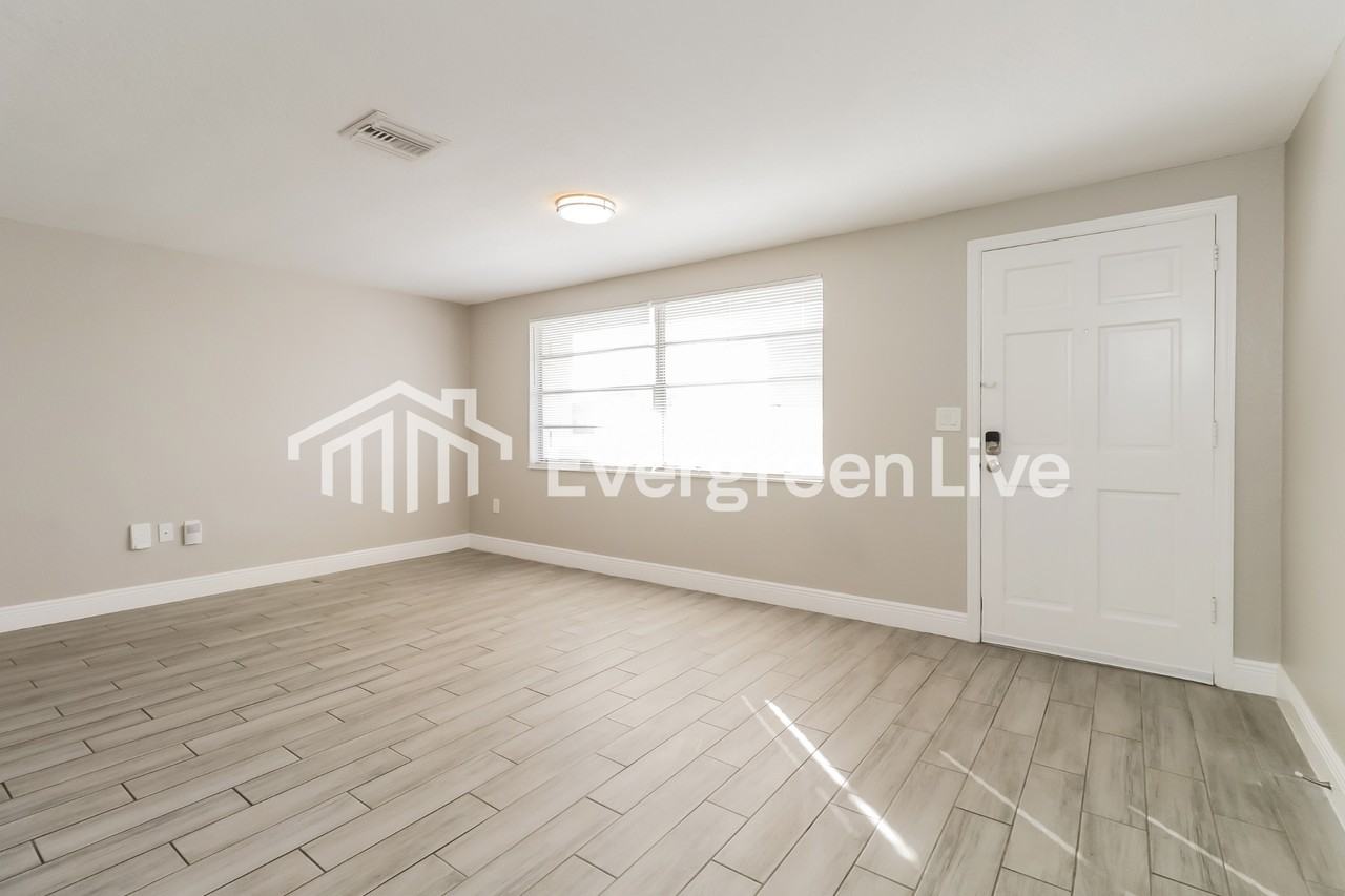 7137 Gulf Highlands Dr - Photo 3 of 15