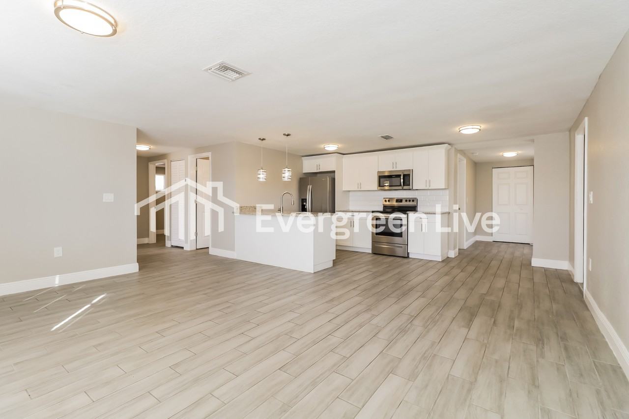 7137 Gulf Highlands Dr - Photo 4 of 15