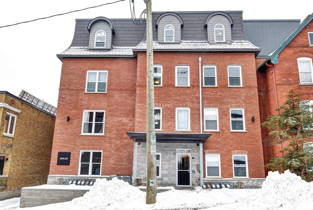 84 Russell Avenue - Photo 2 of 14