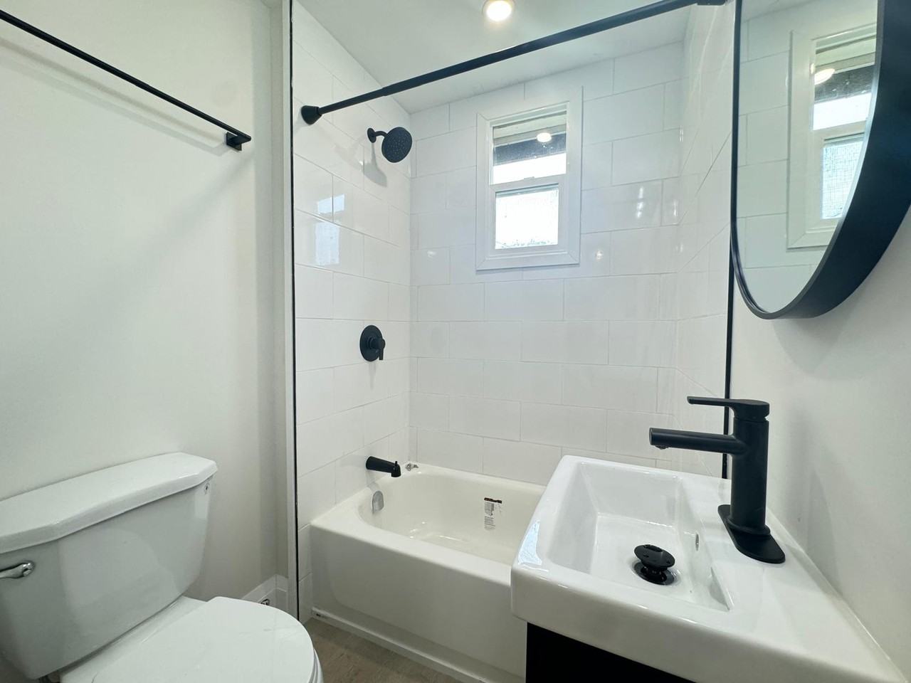 931 Main St east - Photo 4 of 30