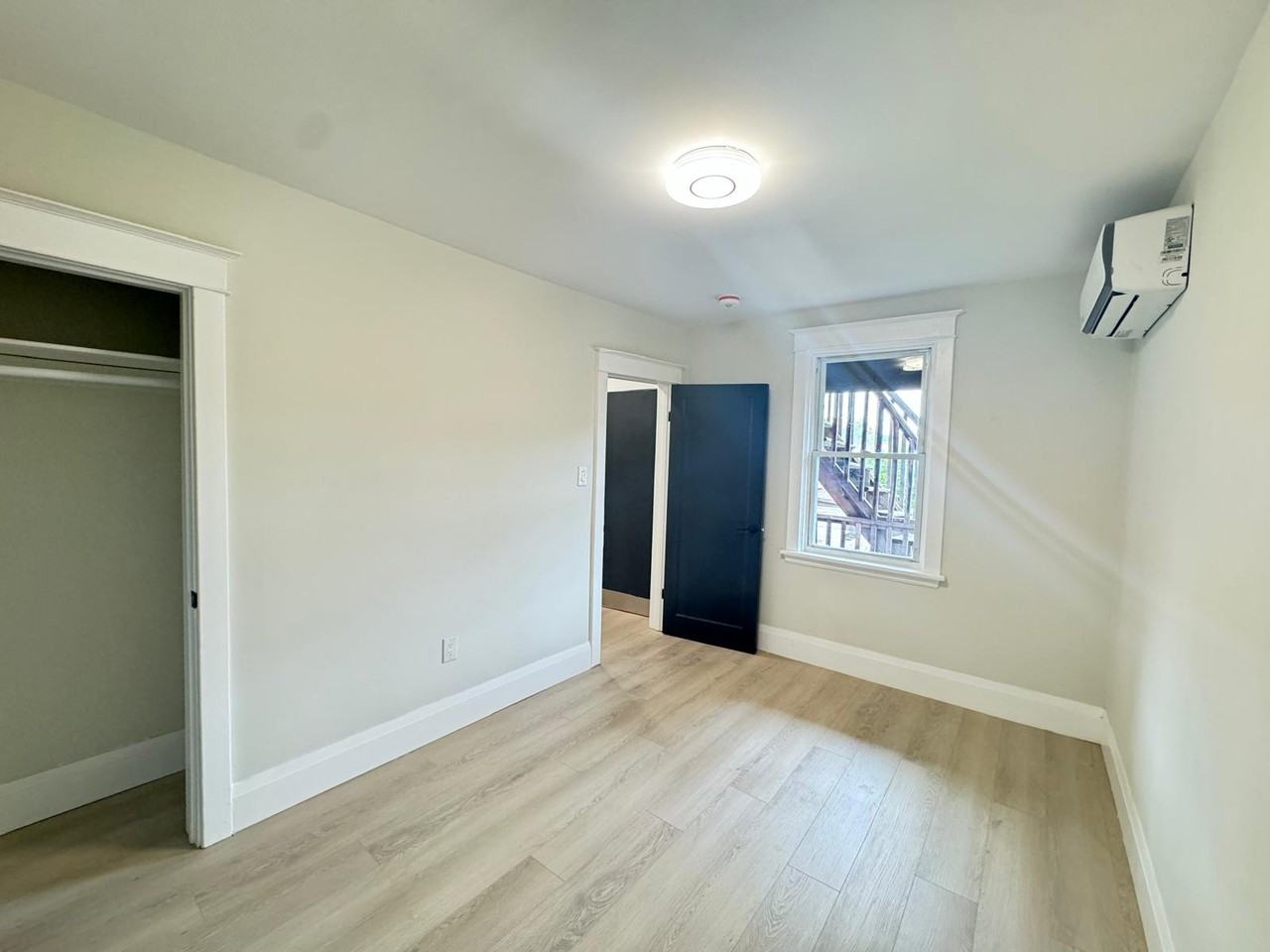 931 Main St east - Photo 7 of 30