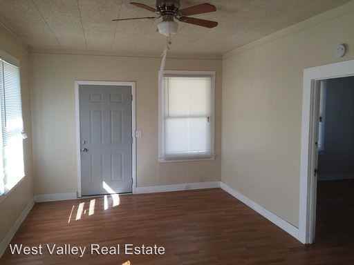 300 Olive St - Photo 2 of 11