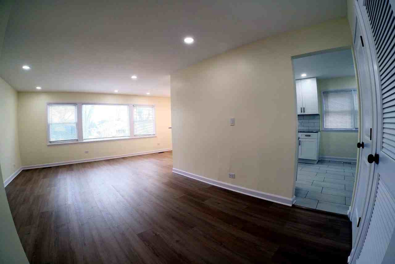 8017 West Churchill Avenue #1 - Photo 4 of 18