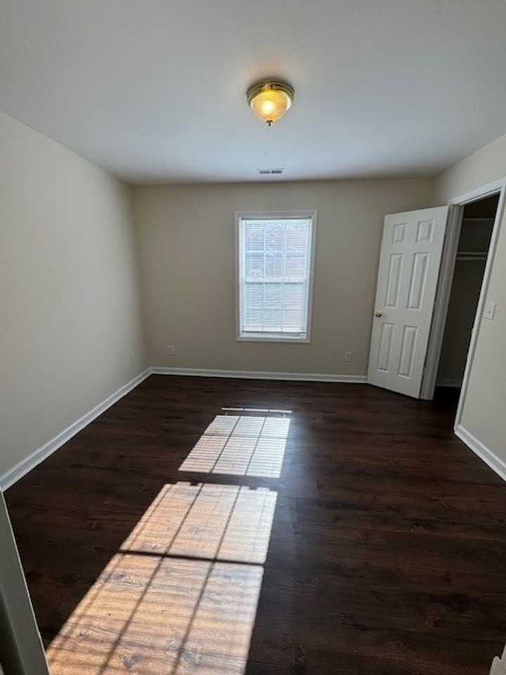 108 Shamrock Ct - Photo 6 of 10