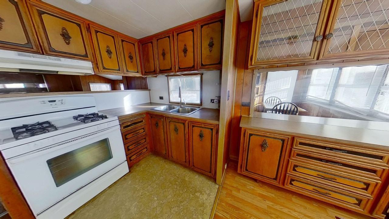 105 North St - Photo 4 of 10